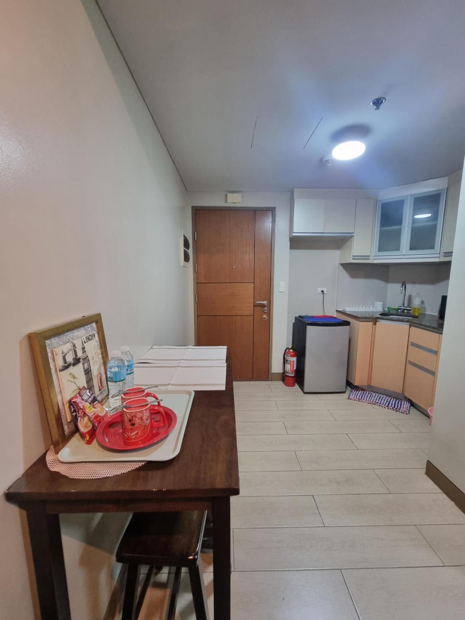 Palm Tree Condos Near Mnl Airport Terminal 3 By Elr Manila Exterior foto